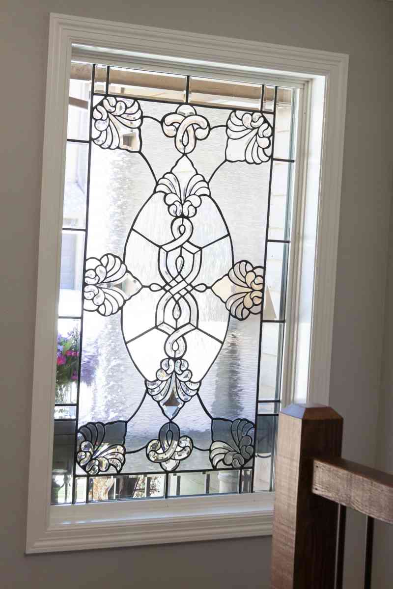 We love details like this custom etched glass window!